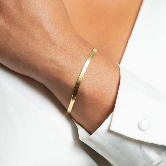 Classic Herringbone Bracelet in Gold